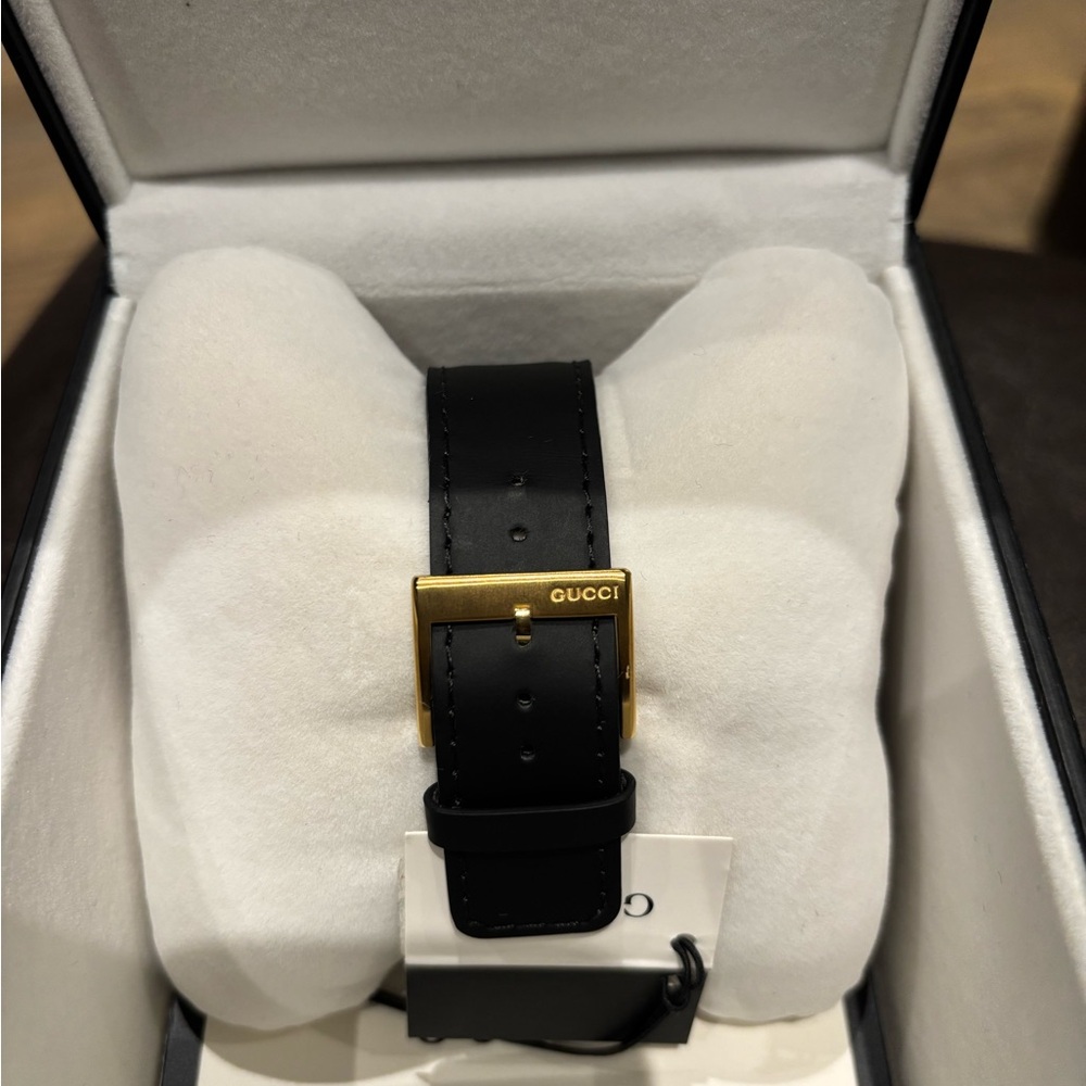 Gucci Black Dial Watch with Gold Interlocking G Bezel (42 mm) - Picture 2 of 3